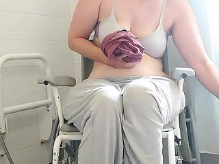 Paraplegic brunette Purplewheelz British milf peeing here along to shower