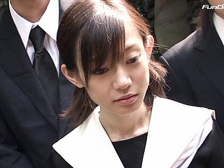 Echt niet! De Japanse college -tiener wordt geslagen right of entry stiefvader en stiefzuster! Taboe, assfuck! Pussy, nat pussy, tiener 18, 18yo