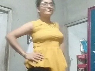 Aunty in stingy blouse and bra and underclothing