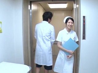 Cum en polar boca que finaliza para polar enfermera japonesa, Sakamoto, Sumire